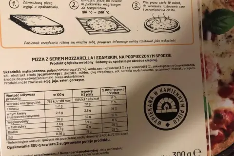 Na opakowaniu pizzy 30 cm podano, że porcja (1/2 pizzy) zawiera 284 kcal. Ile sera na pizzę 30 cm? W składzie jest ser mozzarella i edamski.