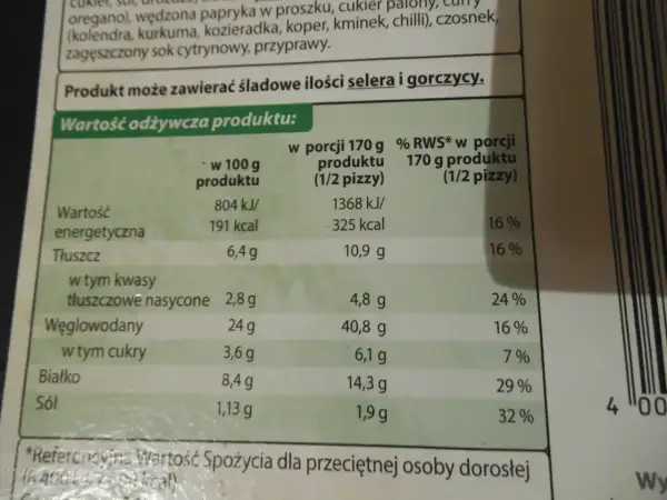 Tabela wartości odżywczych pizzy. Czy pizza Guseppe jest zdrowa? 1 porcja (1/2 pizzy) to 325 kcal, 10,9g tłuszczu, 40,8g węglowodanów, 6,1g cukru, 14,3g białka, 1,9g soli.